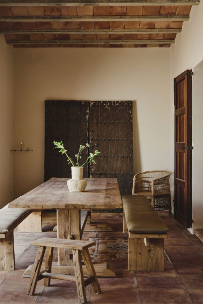 Nhà Phố Hiện Đại Kết Hợp Yếu Tố Bản Địa Việt Nam